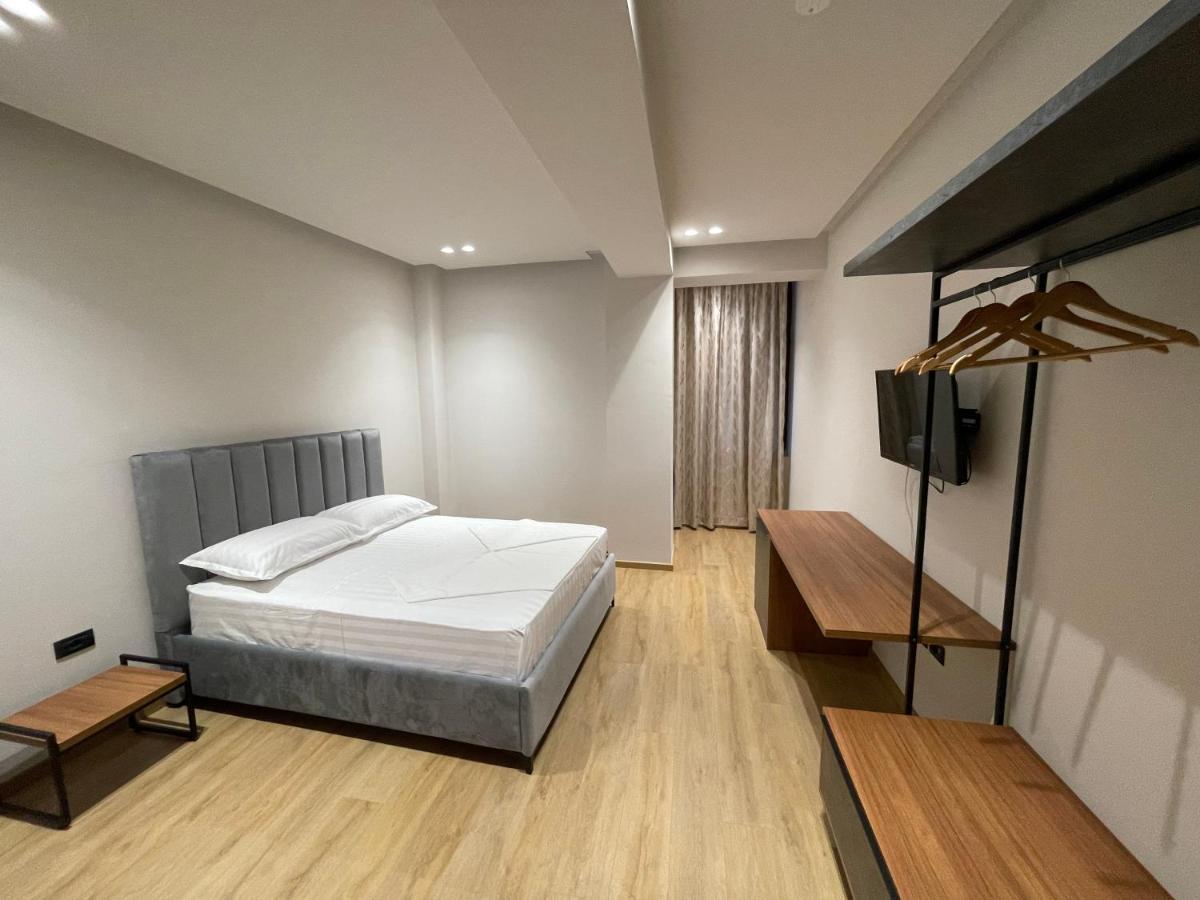 Bujtina Apsus Hotel Berat Ngoại thất bức ảnh