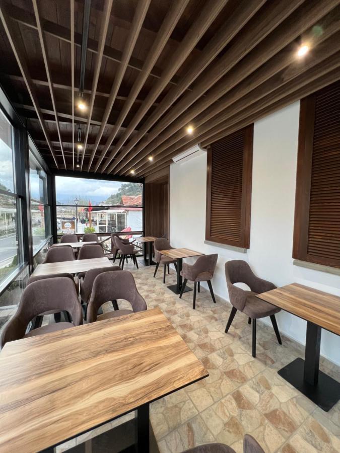 Bujtina Apsus Hotel Berat Ngoại thất bức ảnh