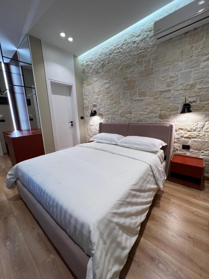 Bujtina Apsus Hotel Berat Ngoại thất bức ảnh