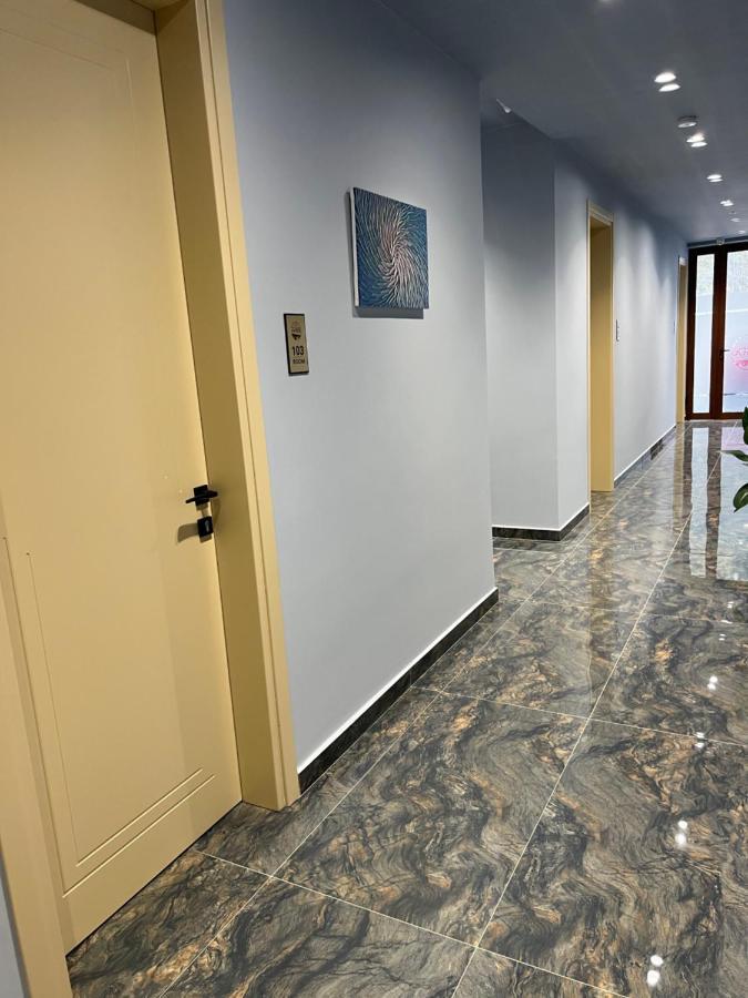 Bujtina Apsus Hotel Berat Ngoại thất bức ảnh