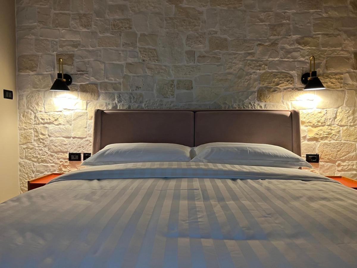 Bujtina Apsus Hotel Berat Ngoại thất bức ảnh